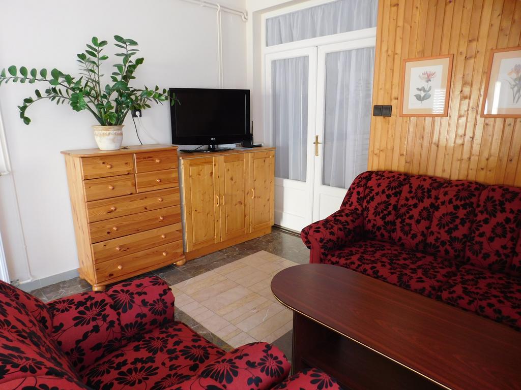 Xxl Apartman Zalakaros Buitenkant foto
