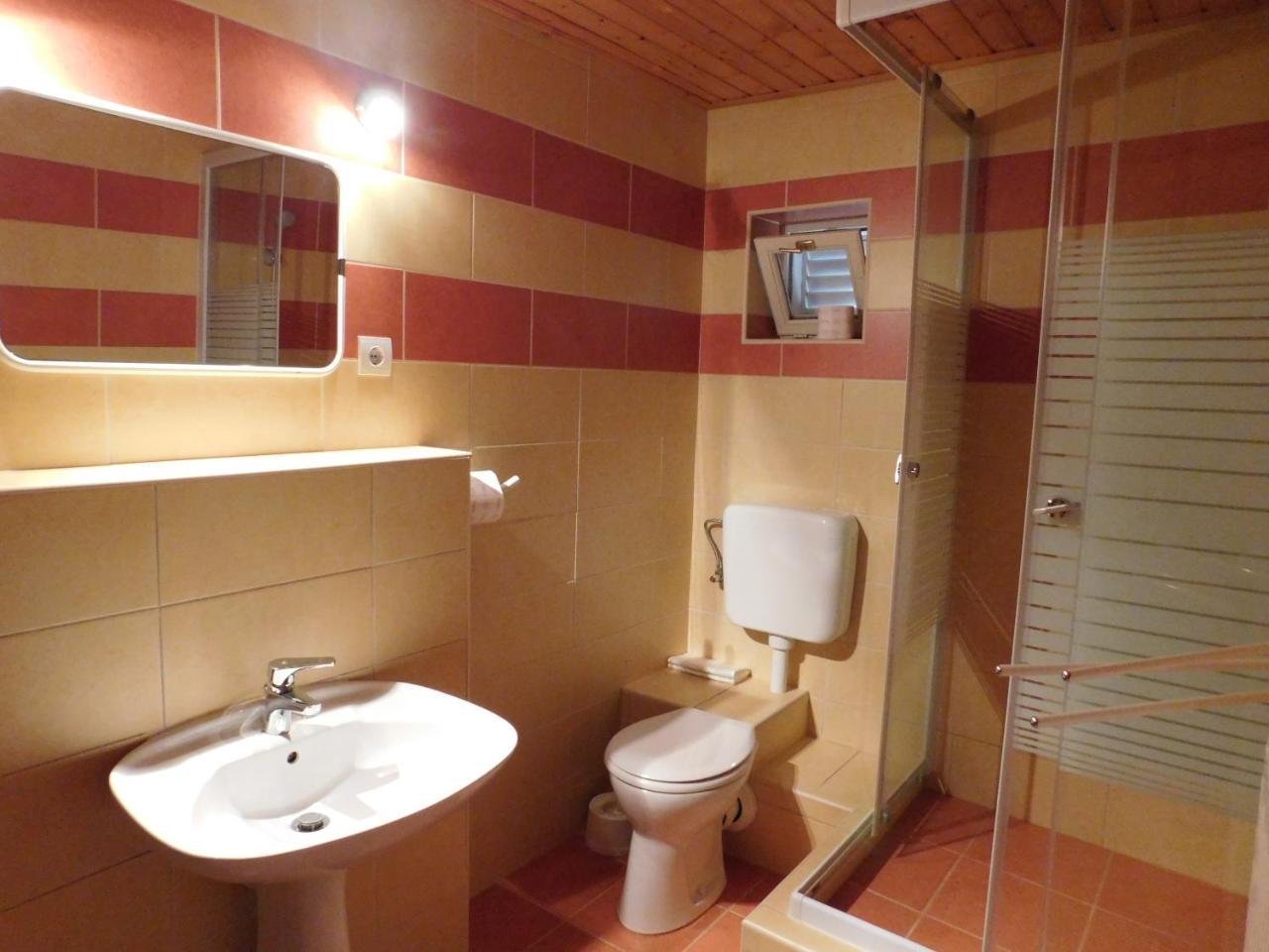Xxl Apartman Zalakaros Buitenkant foto